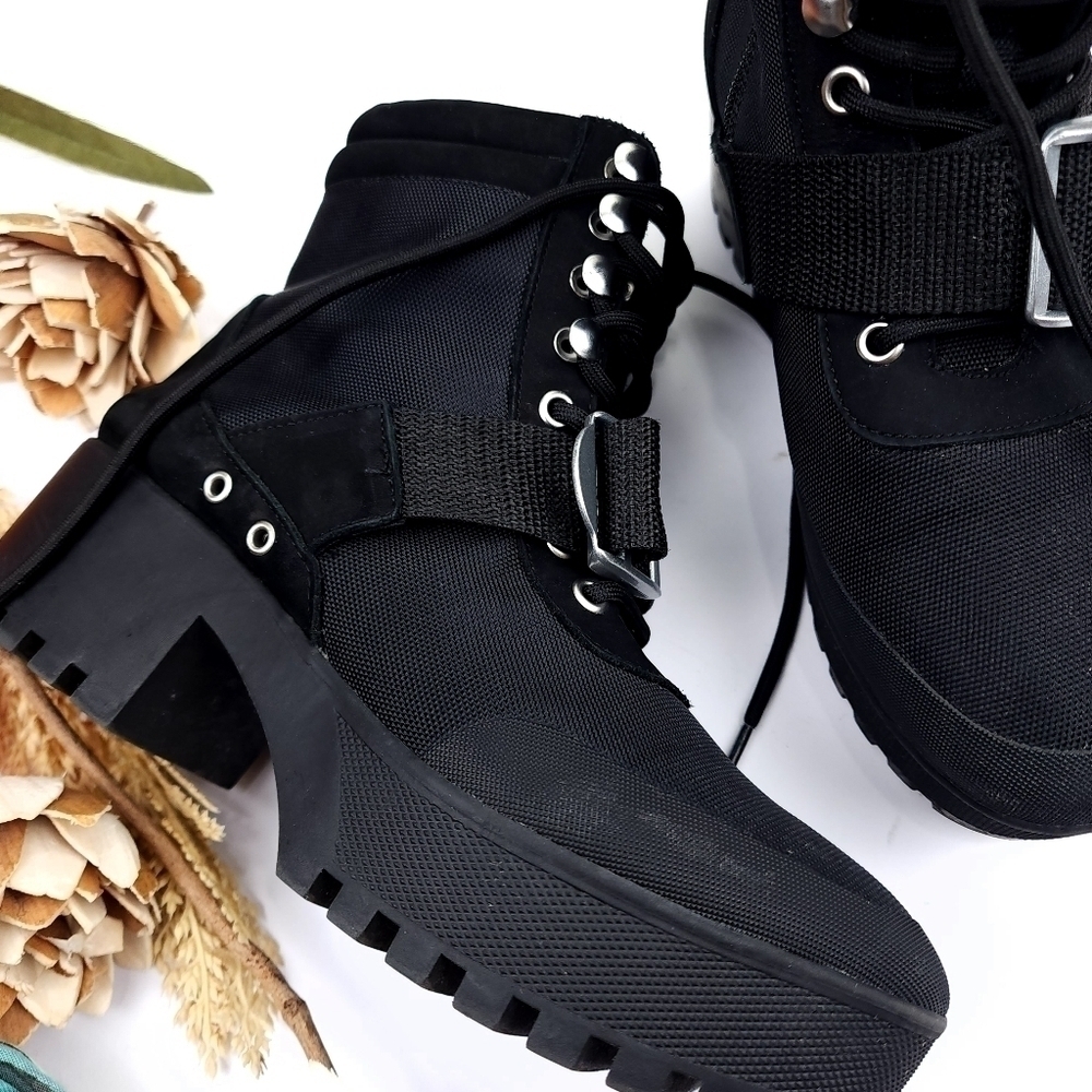 Steve Madden Sz 8.5m Black Platform Boots - Picture 6 of 13